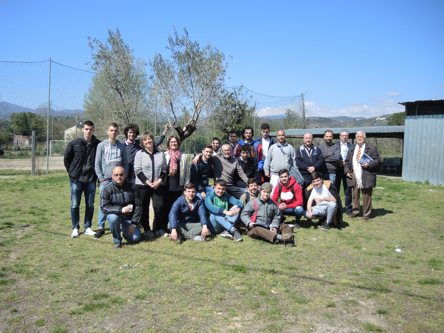 foto di gruppo all'aperto