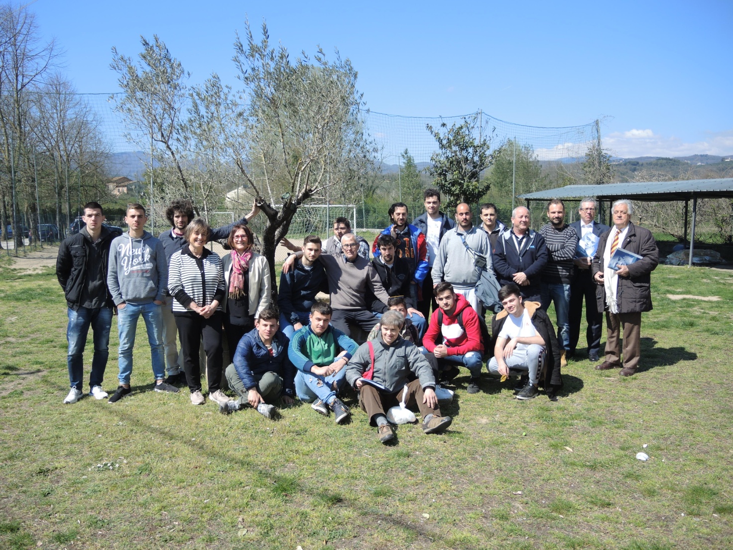 foto di gruppo all'aperto